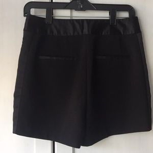 Express Shorts - Women’s black express dressy work shorts size 4 Express Shorts - Women’s black express dressy work shorts size 4